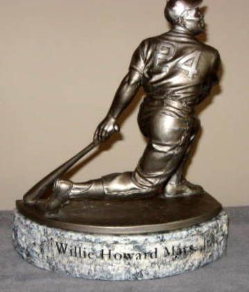 WILLIE MAYS THE SAY HEY KID SIGNED STATUE  w/JSA COA