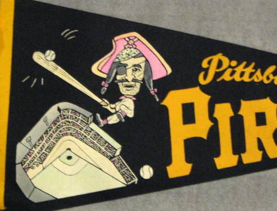 60's PITTSBURGH PIRATES PENNANT