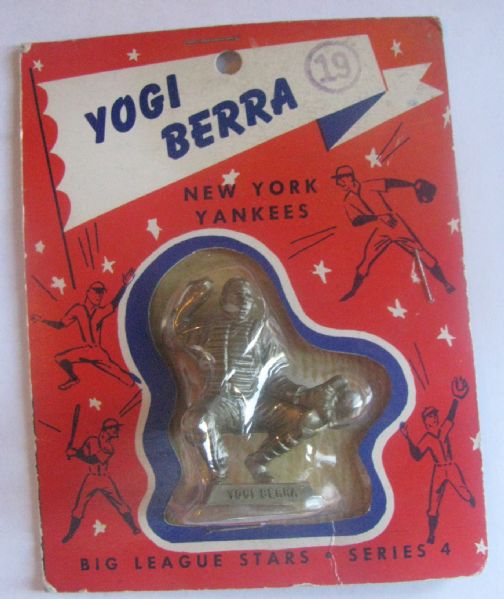 1956 YOGI BERRA BIG LEAGUE STARS STATUE w/CARD