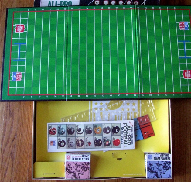 1967 ALL-PRO FOOTBALL GAME - w/GREEN BAY PACKERS & S.F. FORTY-NINERS COVER