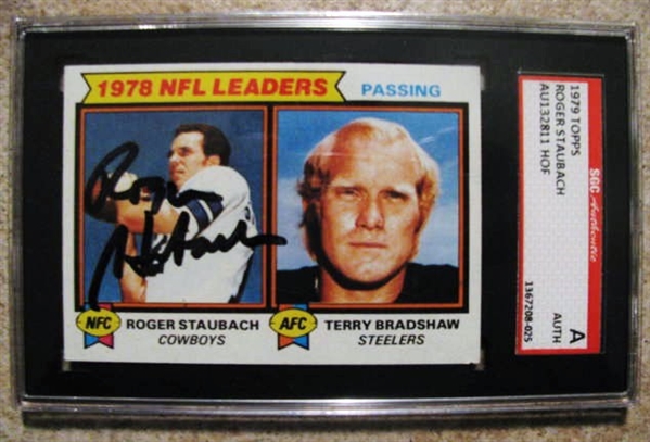 ROGER STAUBACH SIGNED 1979 TOPPS FOOTBALL CARD - SGC SLABBED & AUTHENTICATED