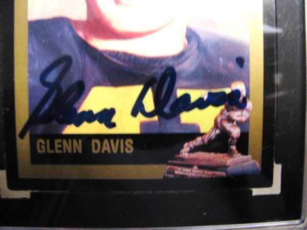 GLENN DAVIS SIGNED 1993 DOWNTOWN ATHLETIC CLUB FOOTBALL CARD - SGC SLABBED & AUTHENTICATED
