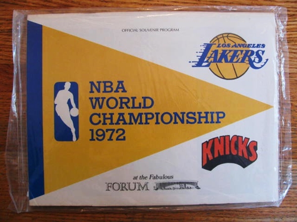 1972 NBA WORLD CHAMPIONSHIP PROGRAM LAKERS VS. KNICKS STILL SEALED