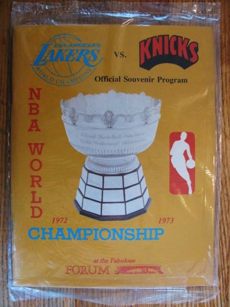 1973 NBA WORLD CHAMPIONSHIP PROGRAM LAKERS VS. KNICKS STILL SEALED