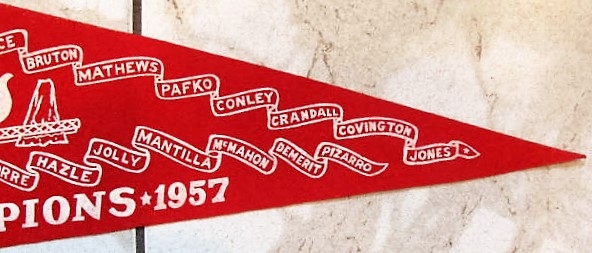 1957 MILWAUKEE BRAVES WORLD CHAMPIONS PLAYER NAME FULL SIZE PENNANT
