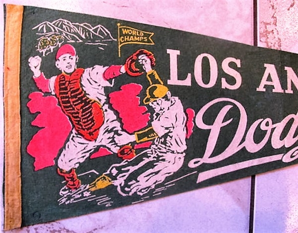 1959 LOS ANGELS DODGERS FULL SIZE PENNANT
