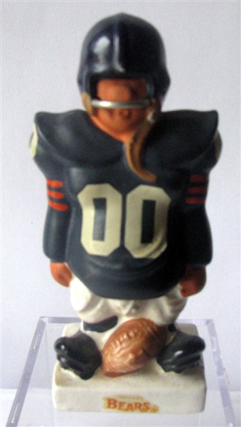 60's CHICAGO BEARS KAIL STATUE - SMALL STANDING LINEMAN