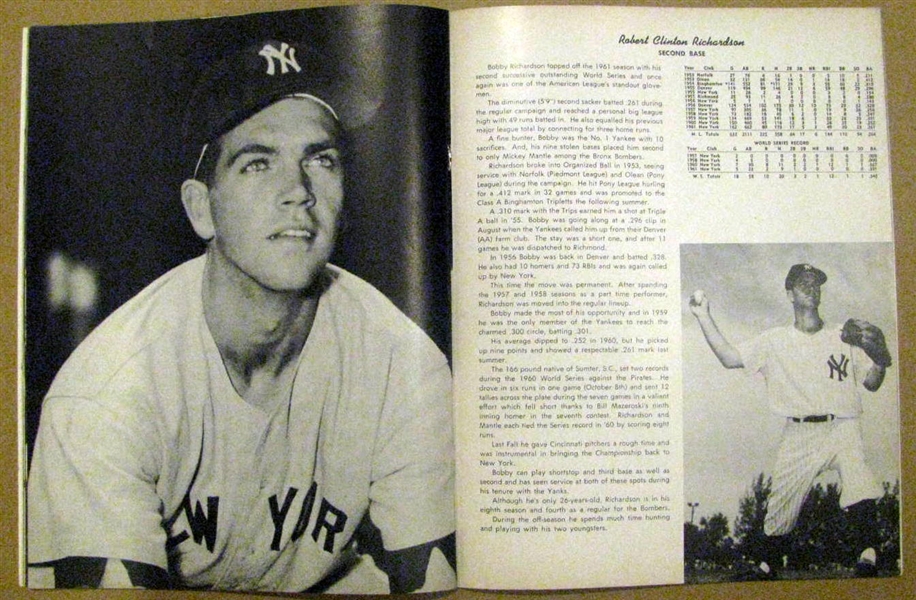 1962 NEW YORK YANKEES YEARBOOKS- 2- OFFICIAL & JAY ISSUE