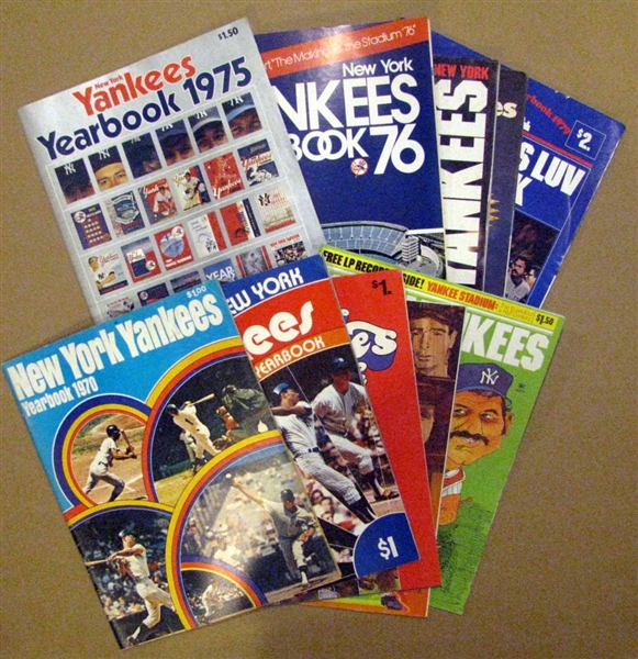 1970 - 1979 COMPLETE RUN  OF 70's NEW YORK YANKEES YEARBOOKS -10