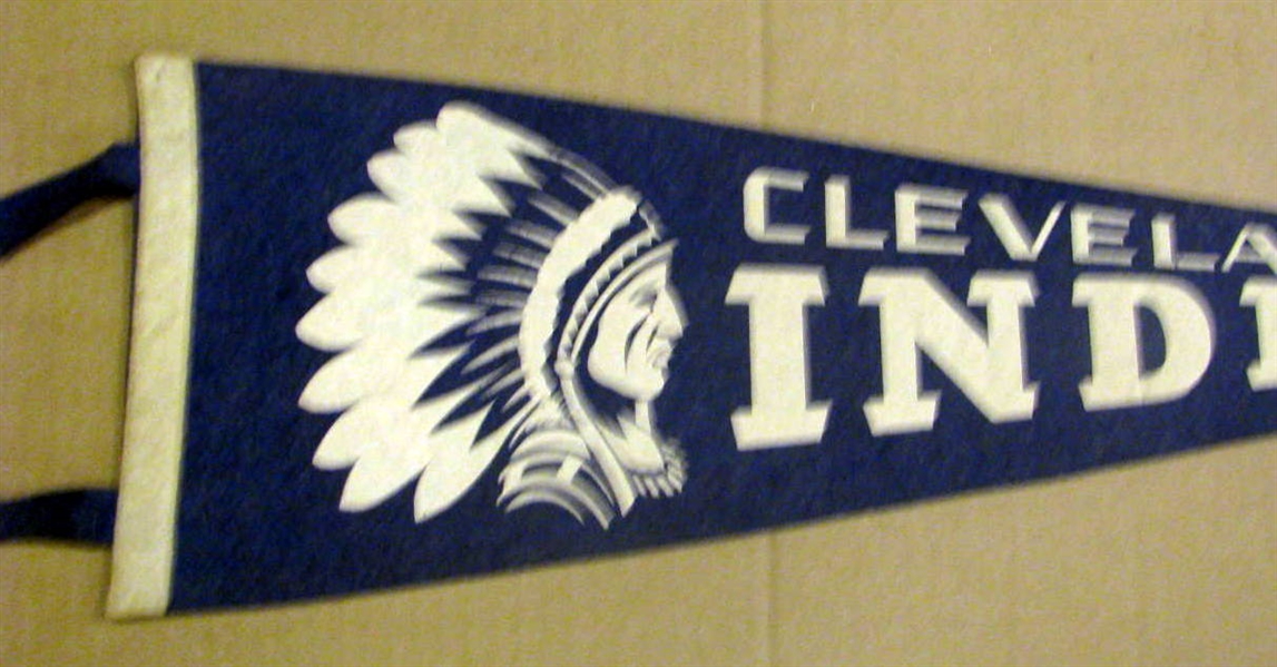 40's CLEVELAND INDIANS 3/4 SIZE PENNANT