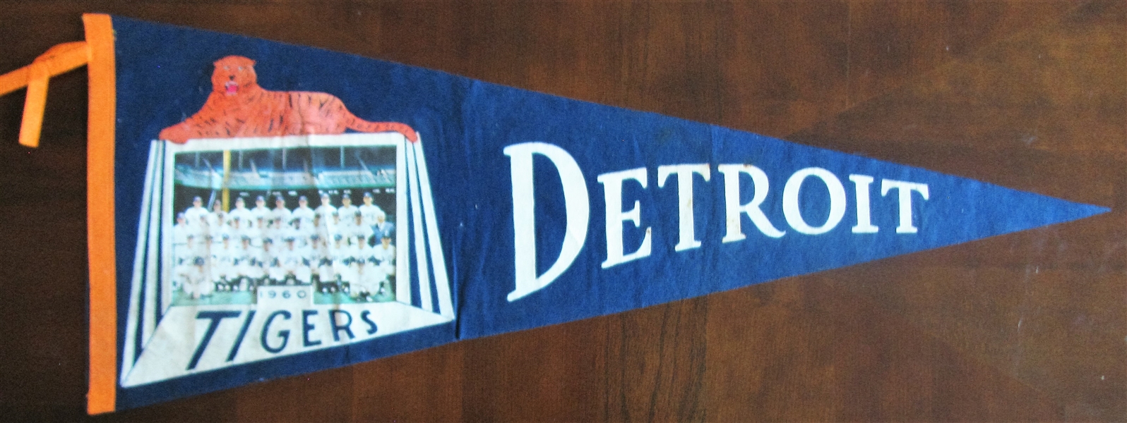 1960 DETROIT TIGERS TEAM PICTURE BASEBALL PENNANT