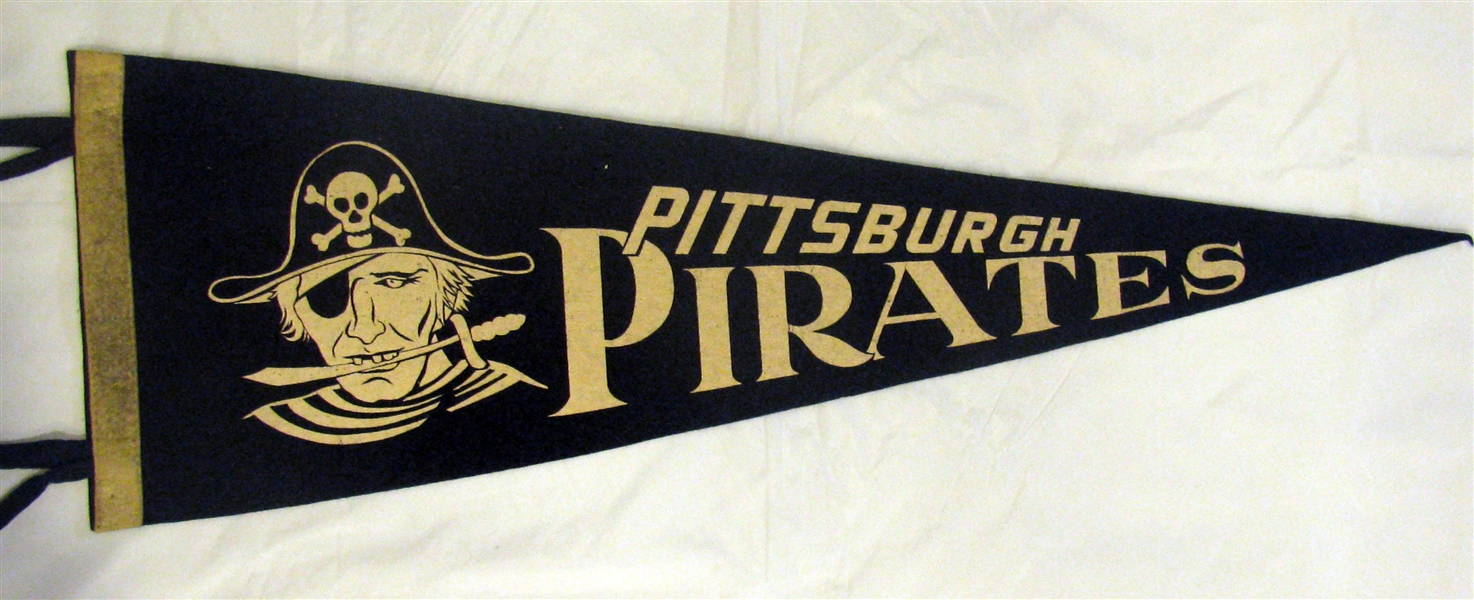 50's PITTSBURGH PIRATES 3/4 SIZE PENNANT