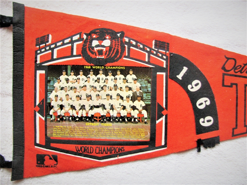 1969 DETROIT TIGERS WORLD CHAMPIONS TEAM PICTURE PENNANT