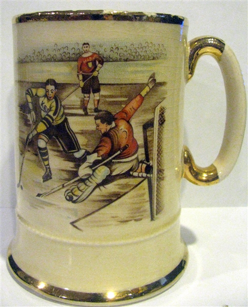 VINTAGE HOCKEY PITCHERS AND MUG - ARHTUR WOOD SPORTING SERIES - 4 DIFFERENT PIECES