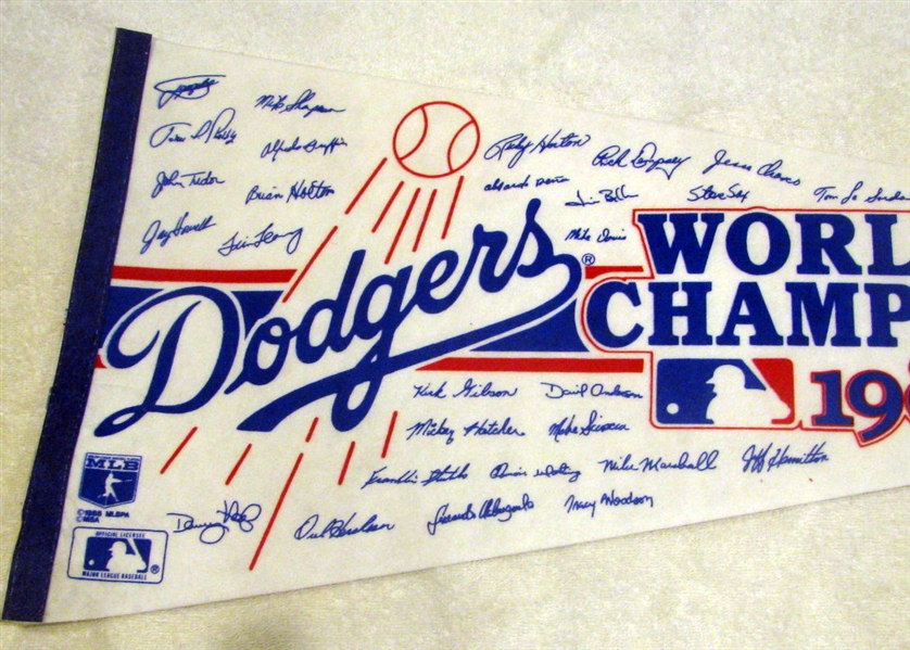 1988 LOS ANGELES DODGERS WORLD CHAMPIONS PENNANT