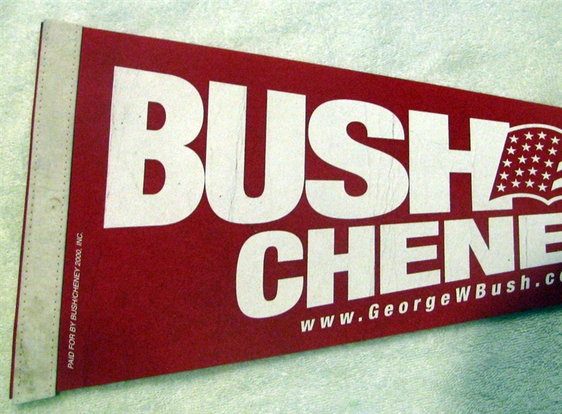 2000 BUSH / CHENEY CAMPAIGN PENNANT