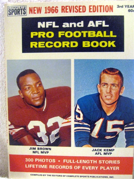 1966 NFL AND AFL PRO FOOTBALL RECORD BOOK w/JIM BROWN