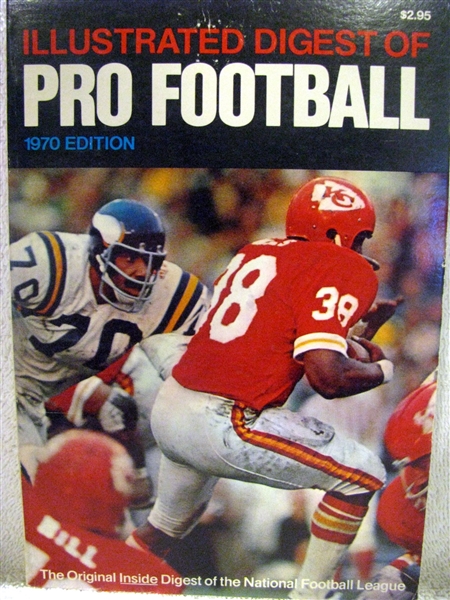 1970 ILLUSTRATED DIGEST OF PRO FOOTBALL