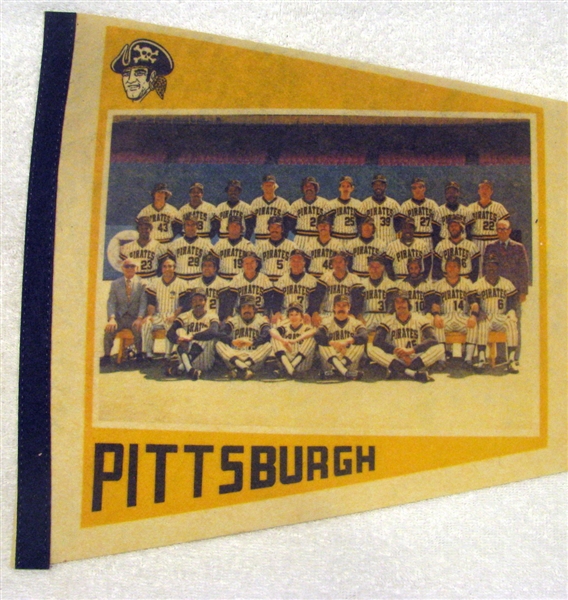 70's PITTSBURGH PIRATES PHOTO PENNANT