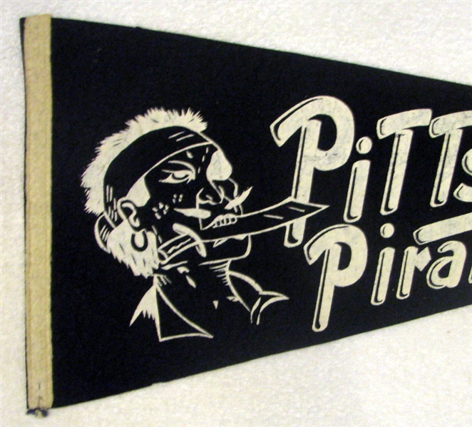 40's PITTSBURGH PIRATES PENNANT