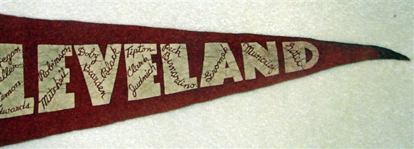 40's CLEVELAND INDIANS PENNANT w/PLAYERS NAMES - RARE!