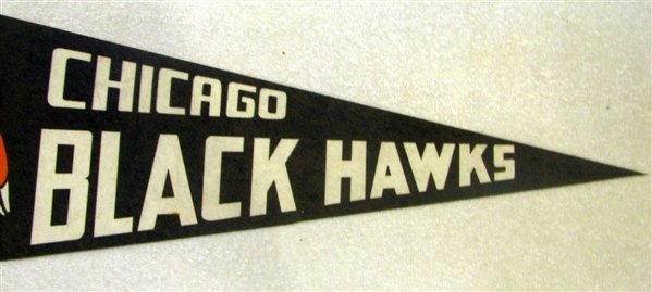 VINTAGE CHICAGO BLACK HAWKS PENNANT