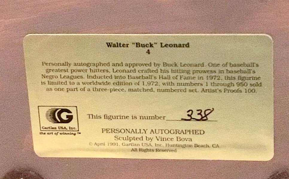 1991 BUCK LEONARD SIGNED NEGRO LEAGUE GARTLAN STATUE w/BOX & COA