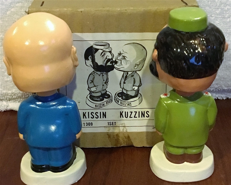 60's KISSIN KUZZINS BOBBING HEADS w/BOX - CASTRO & KHRUSHCHEV