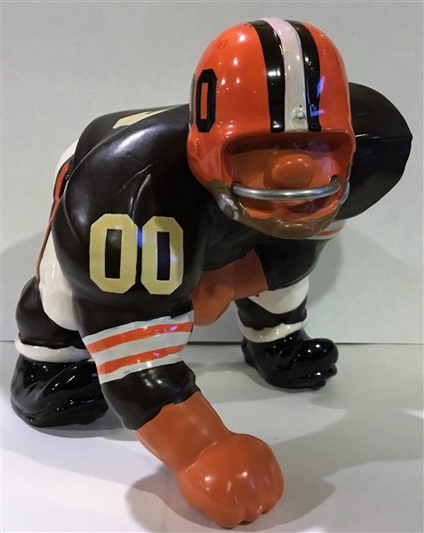 60's CLEVELAND BROWNS KAIL STATUE - LARGE DOWN LINEMAN