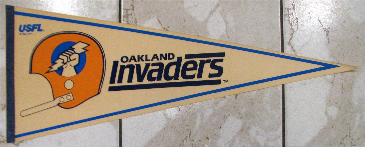 80's USFL OAKLAND INVADERS PENNANT