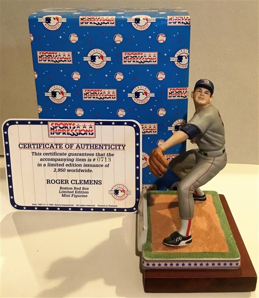 1992 ROGER CLEMENS BOSTON RED SOX SPORTS IMPRESSIONS STATUE w/BOX