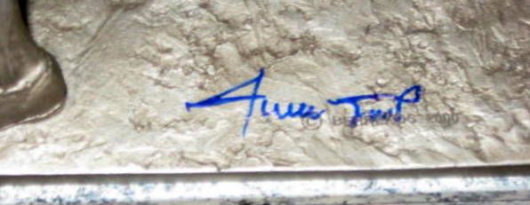 WILLIE MAYS THE SAY HEY KID SIGNED STATUE  w/JSA COA