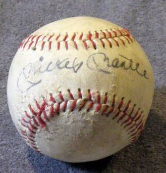 MICKEY MANTLE SINGLE SIGNED YANKEE BASEBALL w/JSA LOA