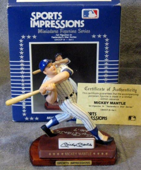MICKEY MANTLE SIGNED SPORTS IMPRESSIONS STATUE w/JSA LOA