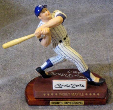MICKEY MANTLE SIGNED SPORTS IMPRESSIONS STATUE w/JSA LOA