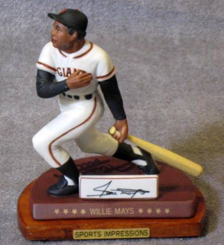 WILLIE MAYS SIGNED SPORTS IMPRESSIONS STATUE w/JSA COA