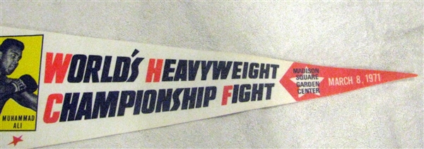 1971 MUHAMMAD ALI VS JOE FRAZIER PENNANT - 1st FIGHT