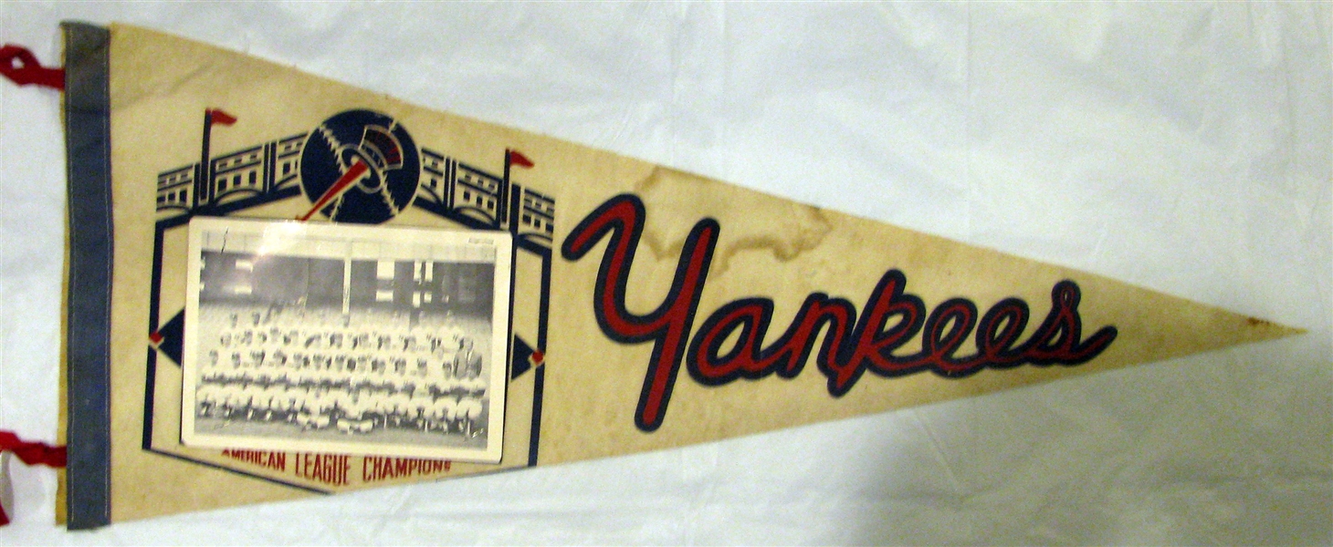 1961 NEW YORK YANKEES WORLD SERIES PHOTO PENNANT
