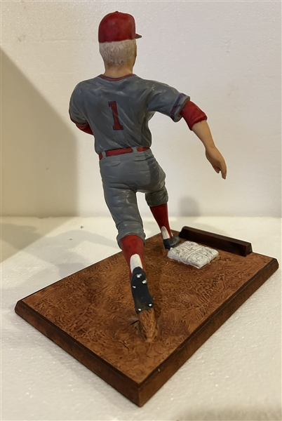 RICHIE ASHBURN SIGNED PROSPORT STATUE w/BOX & COA