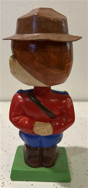60s NIAGARA FALLS SOUVENIR CANADIAN MOUNTIE BOBBING HEAD