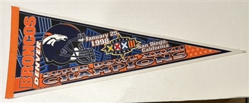 1998 DENVER BRONCOS "SUPER BOWL CHAMPIONS" PENNANT